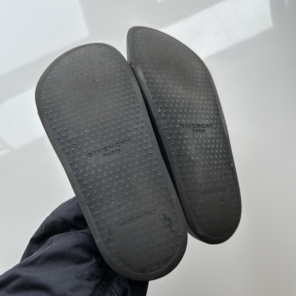 Givenchy Black Slides - Picture 3 of 4